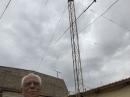 D44BS Angelo with his antenna. Mast placed on the roof.